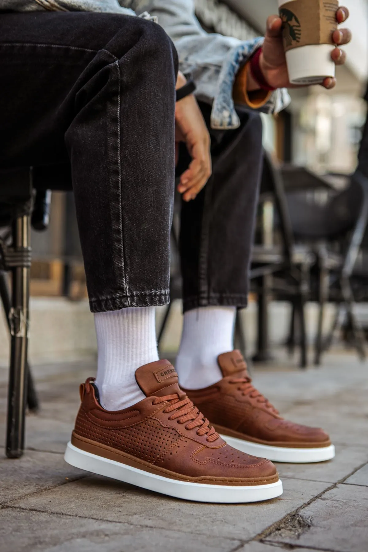 Brown Sneaker CH109