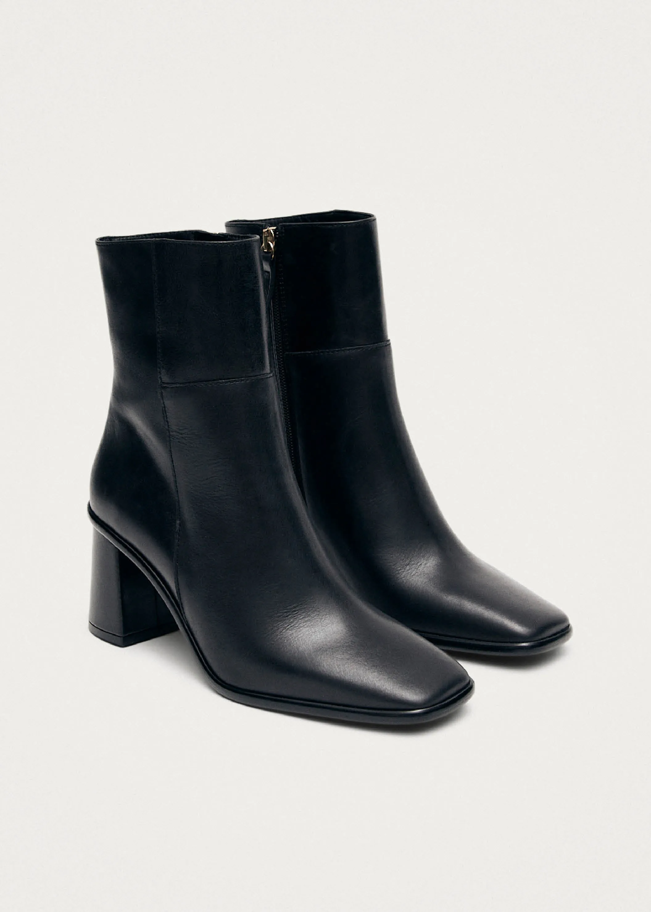 West Vintage Total Black Leather Ankle Boots